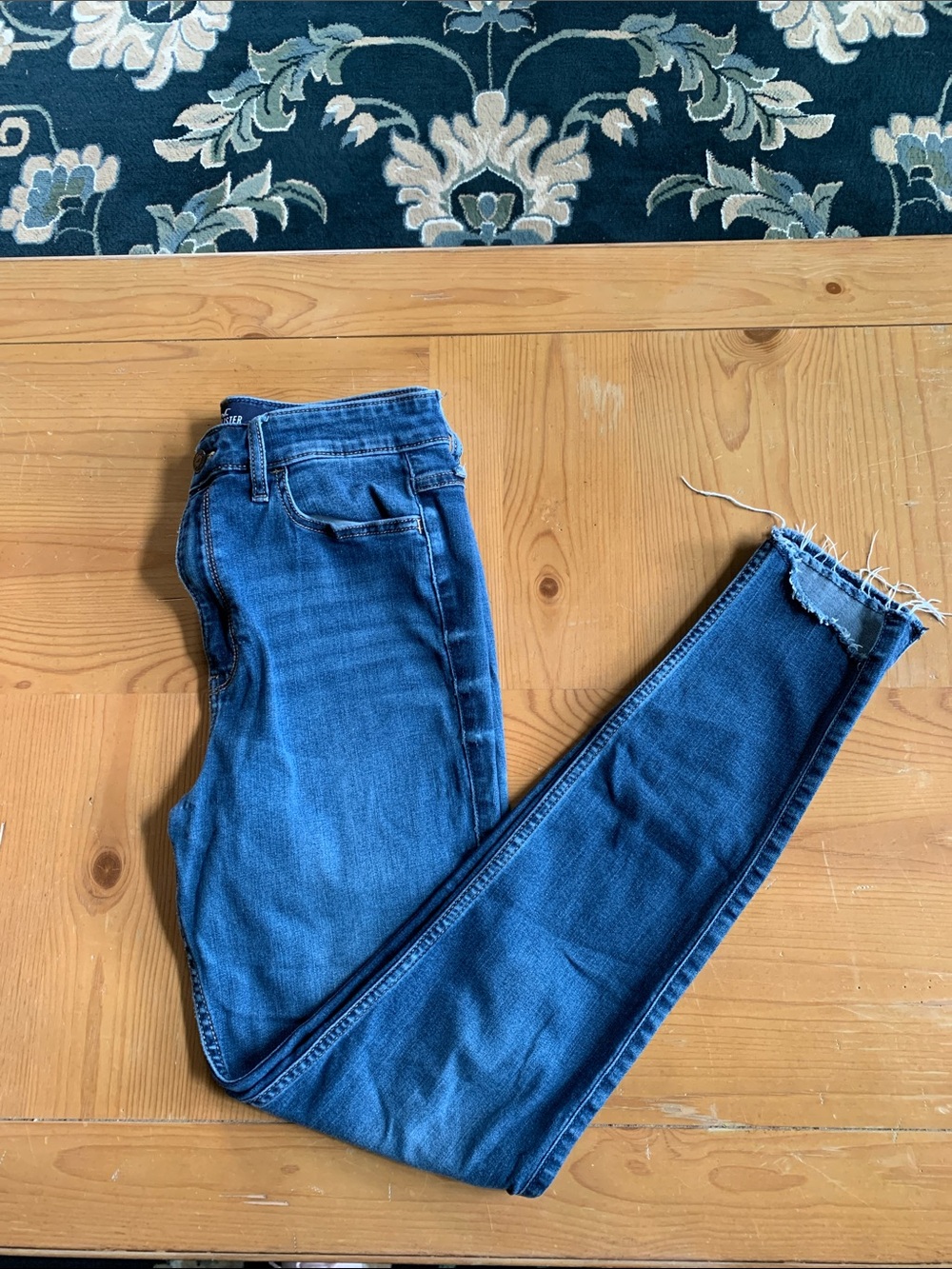 Hollister Women's Ultra High Rise Super Skinny Jeans with Raw Hem